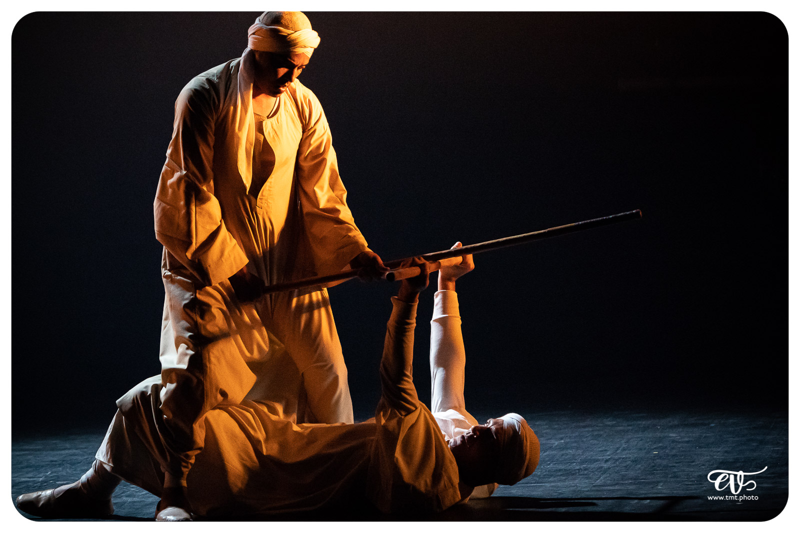 DANS LE CERCLE DES HOMMES DU NIL - CENTRE MEDHAT FAWZY DE MALLAW